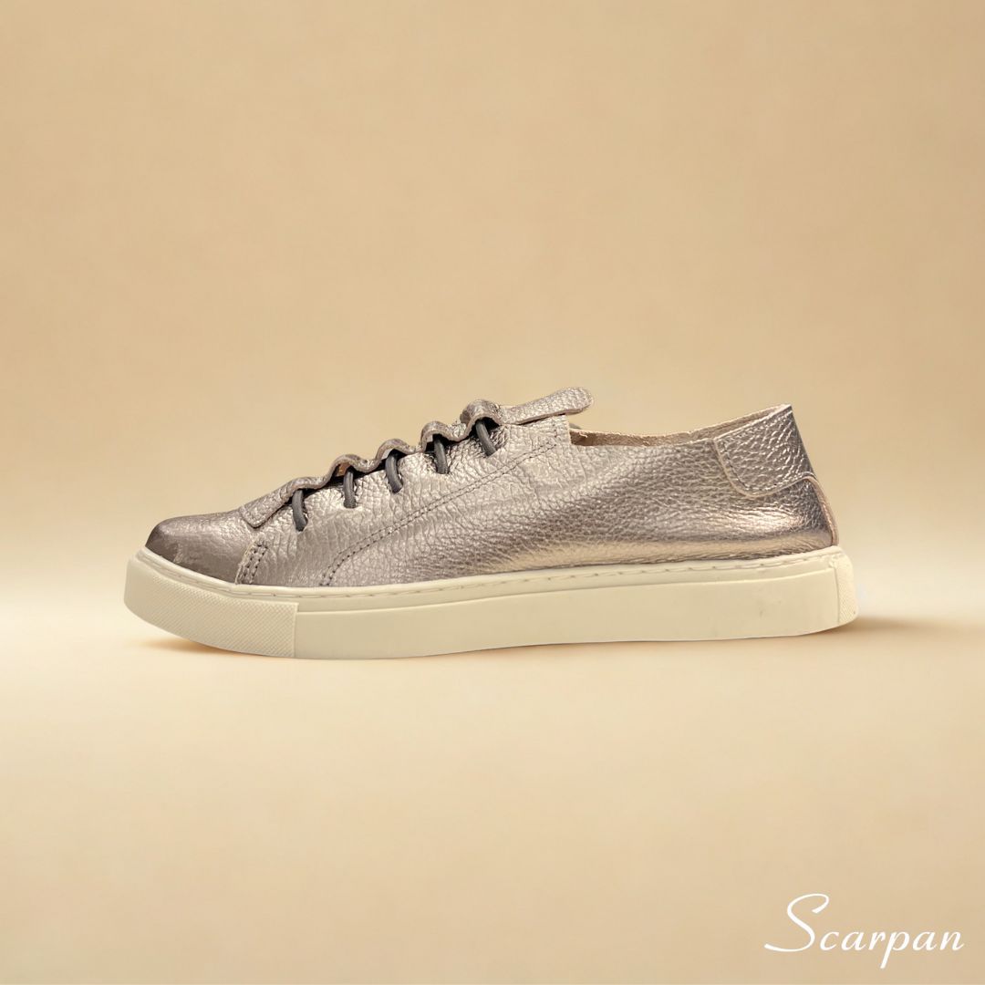 dae48edc9929767b15b0ec88cc7856be.jpg Tênis Casual Feminino de Couro Prata Velho - Sofia - Imagem 1